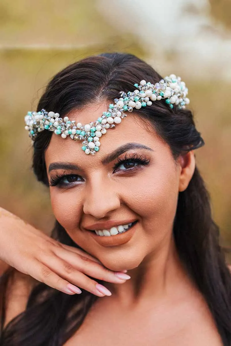 2025 Boho Pearl Tiara Wide Headbands Designer Crown Bridal Wedding Accessories